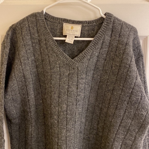 Express wool sweater. - Picture 4 of 4